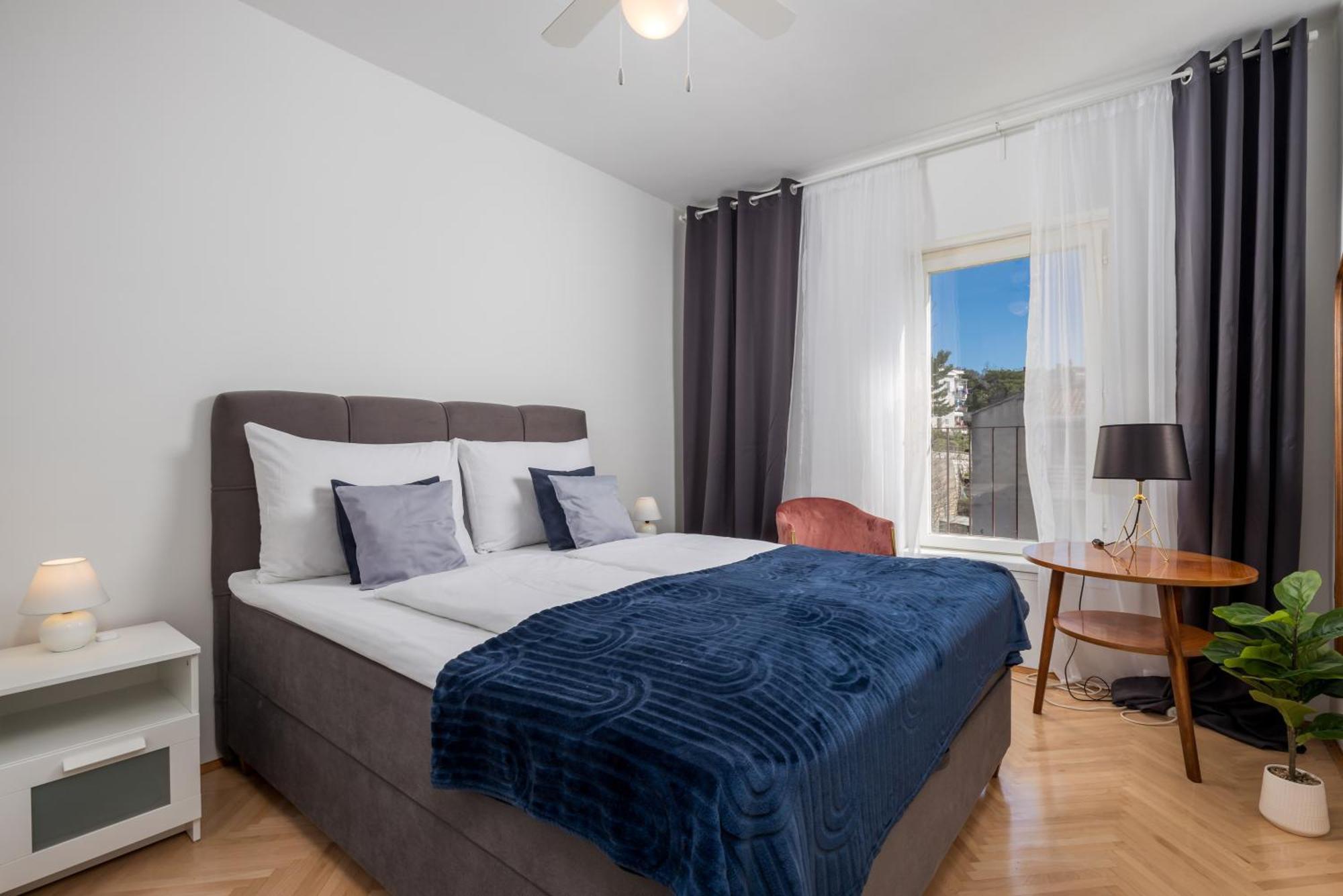 Blue Port Apartment คราลเยวีจา ภายนอก รูปภาพ